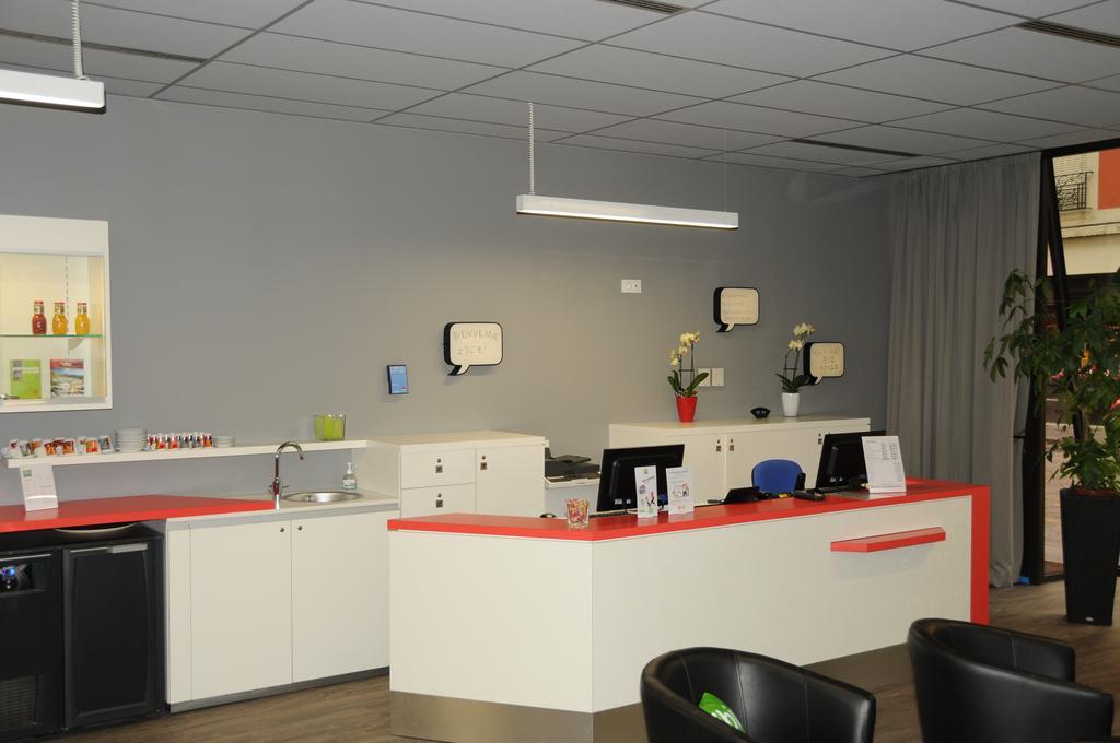 Ibis Styles Chambery Centre Gare Hotel Bagian luar foto