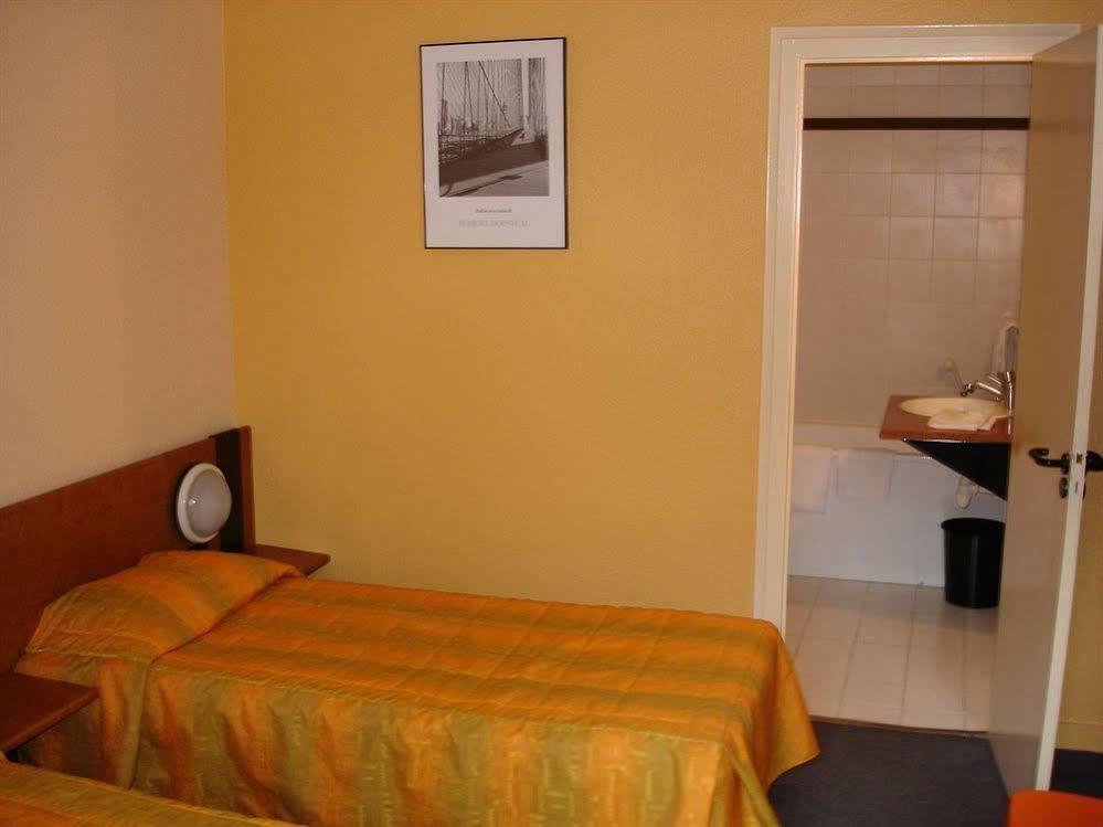 Ibis Styles Chambery Centre Gare Hotel Bagian luar foto